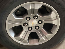 Load image into Gallery viewer, [INVENTORYCAR_YEAR_MAKE_MODEL] WHEEL RIM 18x8-1/2 18x8-1/2, 6 lug, 5-1/2" - NW595372
