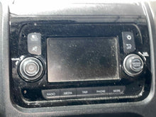 Load image into Gallery viewer, Radio  PROMASTER 2500 VAN 2021 - NW596081
