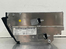 Load image into Gallery viewer, CD PLAYER S450 Cdn S550 S600 S63 S65 SL55 SL550 SL600 SL65 07 08 - NW596715
