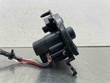 Load image into Gallery viewer, Temp Climate AC Heater Control Jaguar XK8 XJ8 XJ6 95 96 97 98 99 00 01 02 - 06 - NW597280
