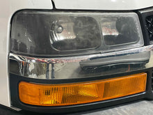Load image into Gallery viewer, [INVENTORYCAR_YEAR_MAKE_MODEL] HEADLIGHT LAMP ASSEMBLY Right - NW597612
