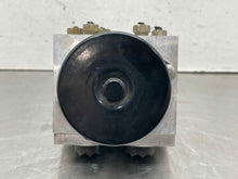 Load image into Gallery viewer, ABS Pump  FORD F350SD PICKUP 2005 - NW599618

