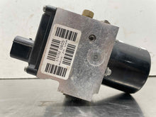 Load image into Gallery viewer, ABS Pump  FORD F350SD PICKUP 2005 - NW599618
