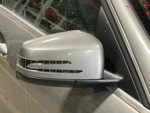 Load image into Gallery viewer, SIDE VIEW DOOR MIRROR C250 C300 C350 C63 2010 10 2011 11 Right - NW600254

