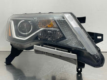 Load image into Gallery viewer, HEADLIGHT LAMP ASSEMBLY Nissan Pathfinder 17 18 19 20 Right - NW600289

