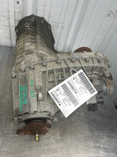 Load image into Gallery viewer, TRANSFER CASE Porsche Cayenne 2008 08 2009 09 - NW601224
