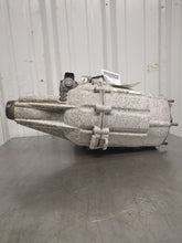 Load image into Gallery viewer, Transfer Case  SILVERADO 1500 PICKUP 2019 - NW602266
