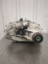 Load image into Gallery viewer, Transfer Case  SILVERADO 1500 PICKUP 2019 - NW602266
