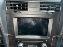 Load image into Gallery viewer, Info-Gps Screen Lincoln Navigator 2017 - NW602639
