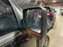 Load image into Gallery viewer, Side View Door Mirror Lincoln Navigator 2017 - NW602717
