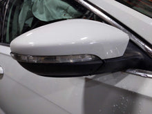 Load image into Gallery viewer, SIDE VIEW DOOR MIRROR Volkswagen Passat 16 17 18 19 20 Right - NW603092
