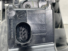 Load image into Gallery viewer, OUTER TAIL LIGHT LAMP Volkswagen Passat 2020 20 Right - NW603170
