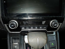 Load image into Gallery viewer, Temperature Controls Honda CR-V 2019 - NW604504
