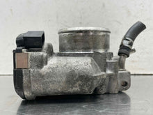 Load image into Gallery viewer, Throttle Body Hyundai Santa Fe 2016 - NW604662
