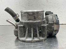 Load image into Gallery viewer, Throttle Body Hyundai Santa Fe 2016 - NW604662
