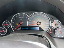 Load image into Gallery viewer, Speedometer Cluster Chevrolet Corvette 2007 - NW603369
