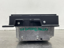 Load image into Gallery viewer, Radio Chrysler Pacifica 2018 - NW605409
