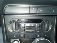 Load image into Gallery viewer, TEMPERATURE CONTROLS Audi Q3 2017 17 2018 18 - NW605493
