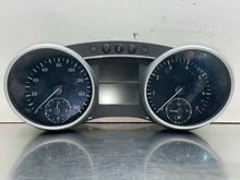 Load image into Gallery viewer, SPEEDOMETER CLUSTER ML320 ML350 ML550 ML63 R320 R350 09 10 - NW605859
