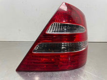 Load image into Gallery viewer, TAIL LIGHT LAMP ASSEMBLY E350 E320 E500 E55 03 04 05 06 Right - NW605754
