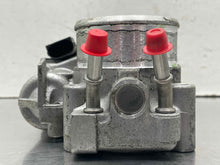 Load image into Gallery viewer, Throttle Body Kia Sorento 2016 - NW607114
