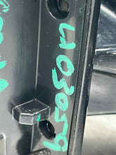 Load image into Gallery viewer, SIDE VIEW DOOR MIRROR Kia Sorento 16 17 18 19 20 Right - NW607054
