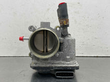Load image into Gallery viewer, Throttle Body Hyundai Veloster 2016 - NW611306
