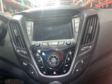Load image into Gallery viewer, Radio Hyundai Veloster 2016 - NW611162
