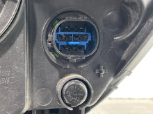 Load image into Gallery viewer, HEADLIGHT LAMP ASSEMBLY Kia Sorento 2016 16 2017 17 2018 18 Right - NW611536
