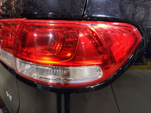 Load image into Gallery viewer, OUTER TAIL LIGHT LAMP Kia Sorento 2016 16 2017 17 2018 18 Right - NW611680
