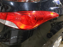Load image into Gallery viewer, OUTER TAIL LIGHT LAMP Elantra 2011 11 2012 12 2013 13 Right - NW612512
