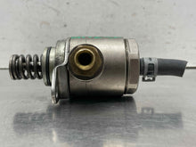 Load image into Gallery viewer, FUEL PUMP Audi A4 A5 Q5 2009 09 2010 10 2011 11 2012 12 - NW613910
