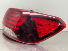 Load image into Gallery viewer, OUTER TAIL LIGHT LAMP Kia Sorento 2019 19 2020 20 Right - NW614857
