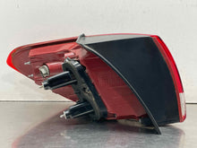 Load image into Gallery viewer, OUTER TAIL LIGHT LAMP Kia Sorento 2019 19 2020 20 Right - NW614857
