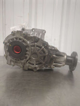 Load image into Gallery viewer, TRANSFER CASE Kia Sorento 2019 19 2020 20 - NW614856
