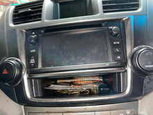 Load image into Gallery viewer, Radio  HIGHLANDER 2013 - NW615067
