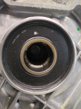Load image into Gallery viewer, TRANSFER CASE BMW X6 2013 13 2014 14 - NW616084
