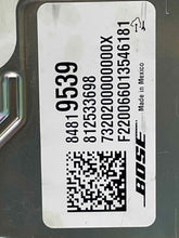 Load image into Gallery viewer, Radio   2020 - NW615614
