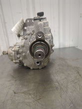 Load image into Gallery viewer, Transfer Case   2020 - NW615930
