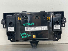 Load image into Gallery viewer, Info-Gps Screen   2020 - NW615757
