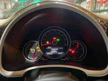 Load image into Gallery viewer, Speedometer Cluster Volkswagen Beetle 2015 - NW614316
