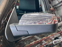 Load image into Gallery viewer, [INVENTORYCAR_YEAR_MAKE_MODEL] SIDE VIEW DOOR MIRROR Left - NW615417
