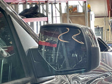 Load image into Gallery viewer, [INVENTORYCAR_YEAR_MAKE_MODEL] SIDE VIEW DOOR MIRROR Right - NW615135
