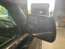 Load image into Gallery viewer, [INVENTORYCAR_YEAR_MAKE_MODEL] SIDE VIEW DOOR MIRROR Right - NW615840
