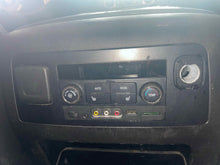 Load image into Gallery viewer, Temperature Controls GMC Yukon 2015 - NW615729
