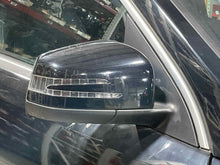 Load image into Gallery viewer, SIDE VIEW DOOR MIRROR Gl350 Gl450 Gl550 GL63 AMG 2013-2016 Right - NW616243
