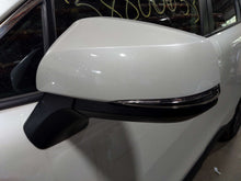 Load image into Gallery viewer, Side View Door Mirror   2022 - NW616328
