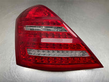 Load image into Gallery viewer, [INVENTORYCAR_YEAR_MAKE_MODEL] TAIL LIGHT LAMP ASSEMBLY Left - NW617898
