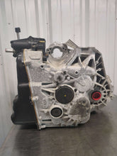 Load image into Gallery viewer, TRANSMISSION B250 CLA250 CLA45 13 14 15 16 17 18 19 FWD - NW617561
