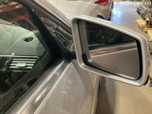 Load image into Gallery viewer, SIDE VIEW DOOR MIRROR E300 E350 E400 E550 E63 10 11 12 13 Right - NW617455
